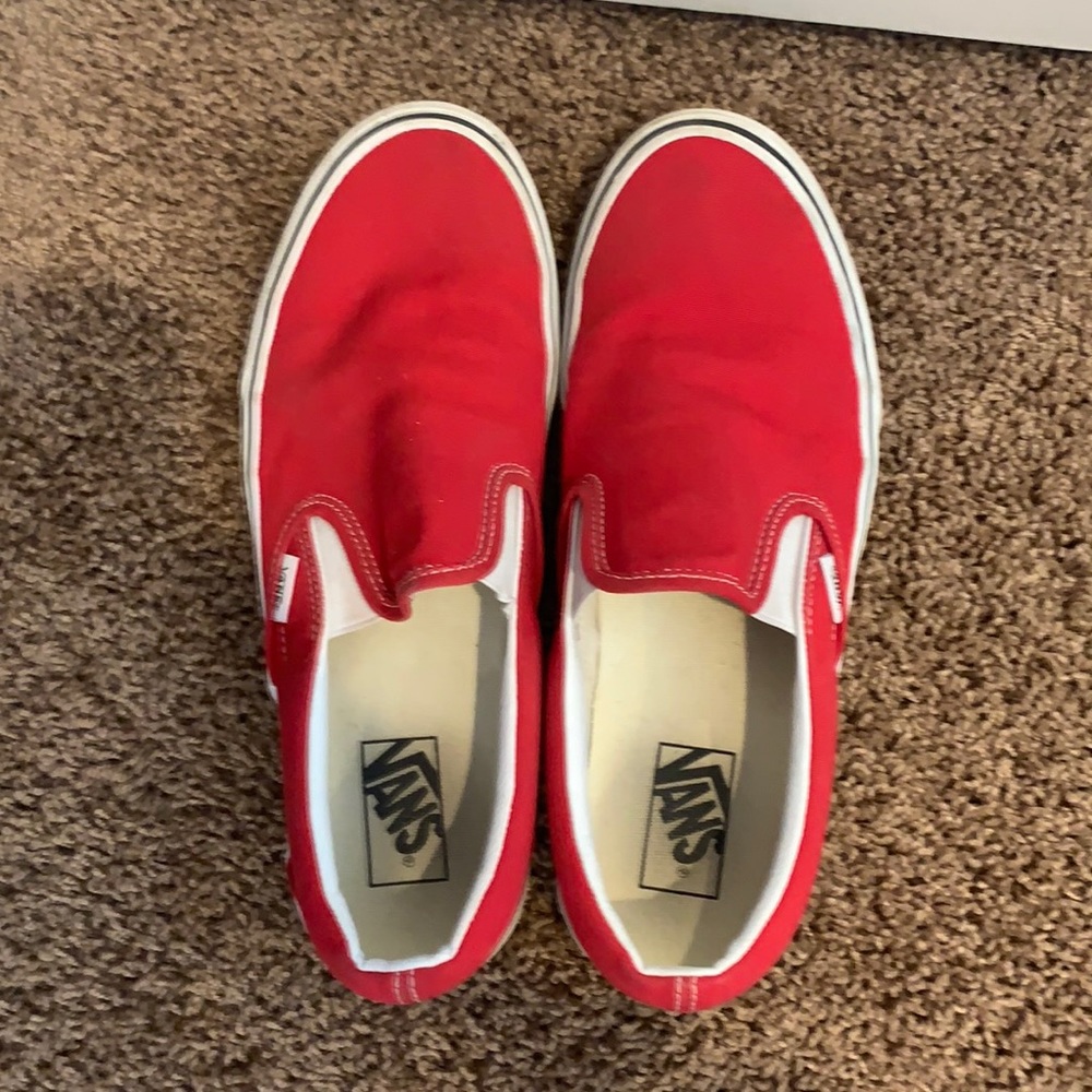 SIZE MENS 10 / WOMENS 11.5 RED SLIP ON VANS - Picture 1 of 2